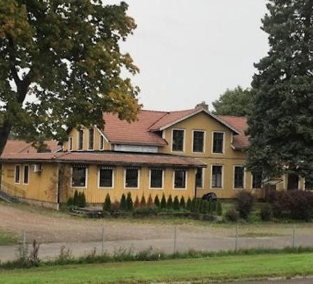Gastis I Floby Ab Ostello Esterno foto